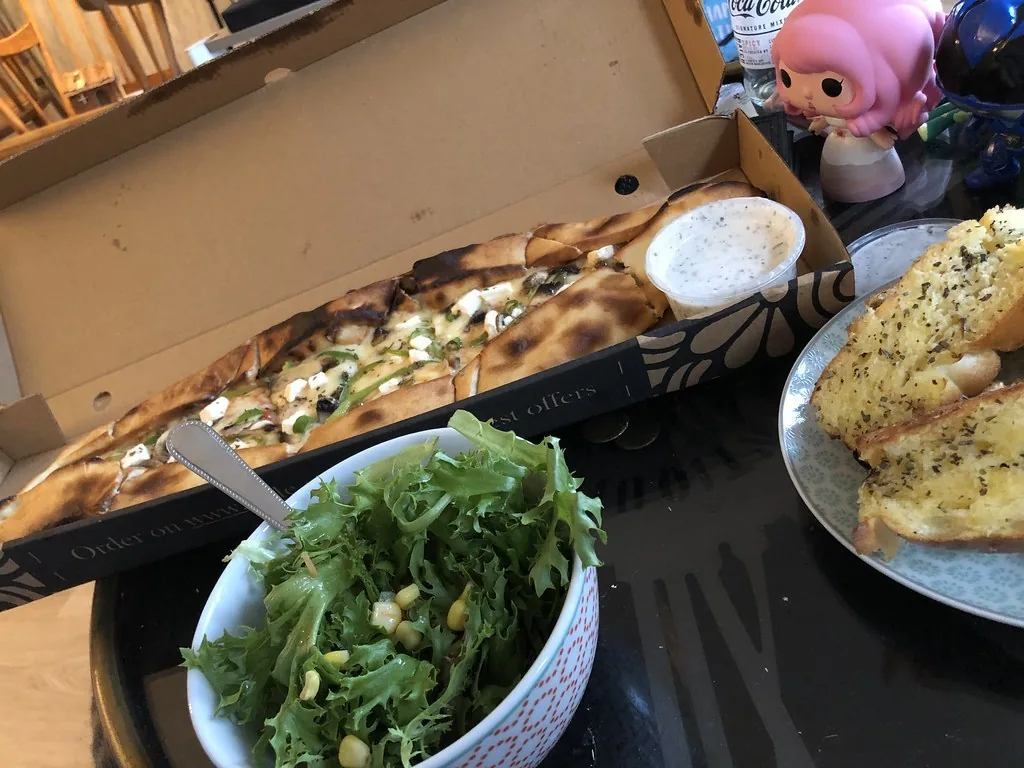 Kaşarlı Mantarlı Pide