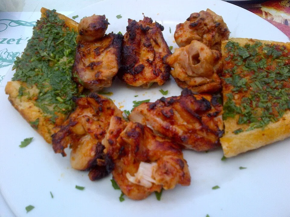 Tavuklu Pide